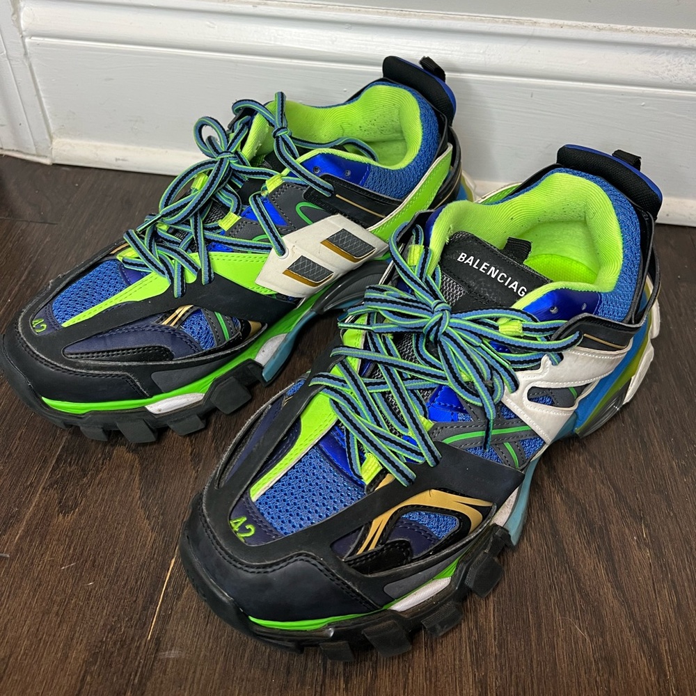Balenciaga sneakers size 42 or mens 9 blue green and white